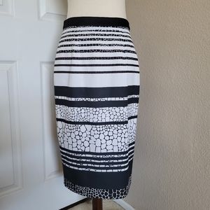 Nordstrom Halogen Stunning Black & White Skirt Size 4